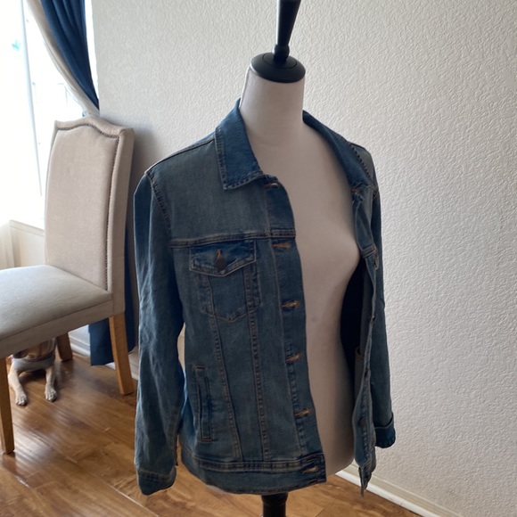 Jean jacket, large - Picture 3 of 3